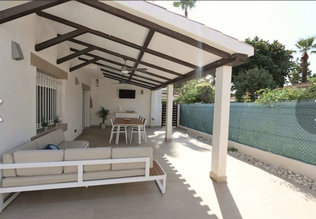 Casa en Dehesa de Campoamor - VX611